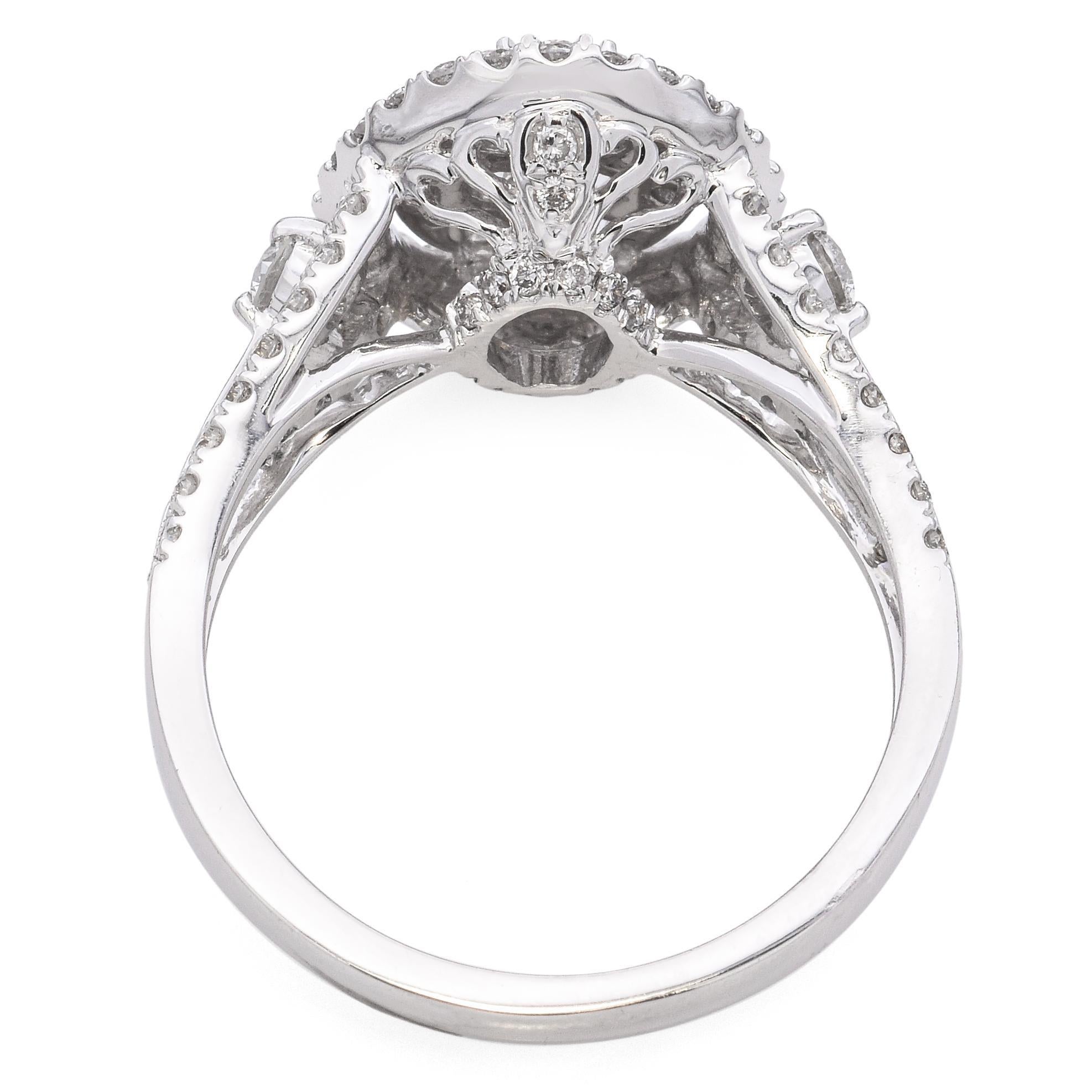 Anello aureola con pavé di diamanti in oro bianco 14K In condizioni buone in vendita a New York, NY