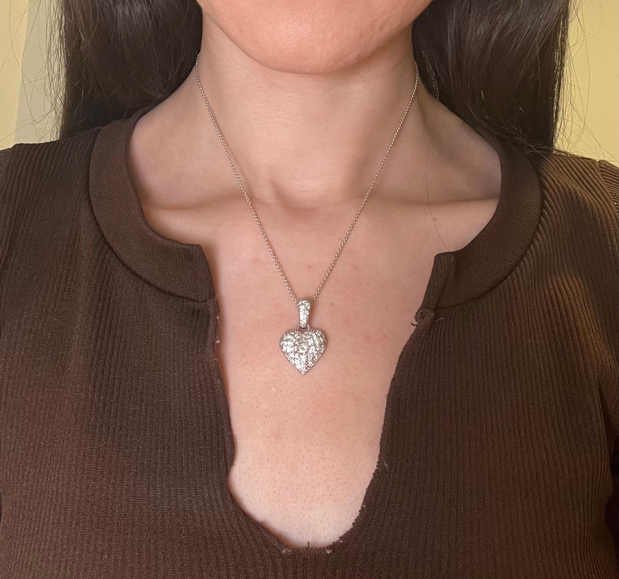 14K White Gold Pave Diamond Heart Pendant Necklace For Sale 1