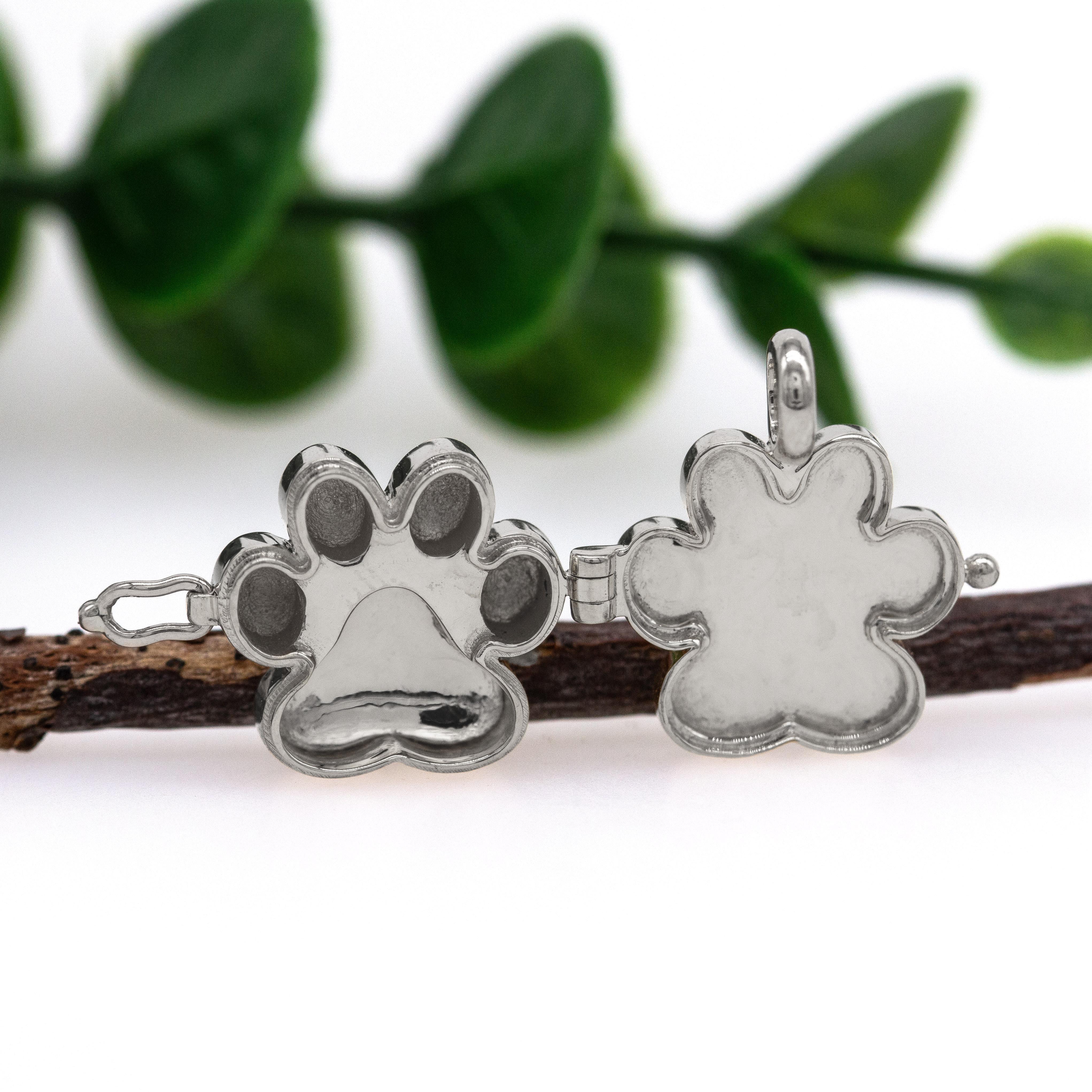 14K White Gold Paw Print Locket Pendant For Sale 1