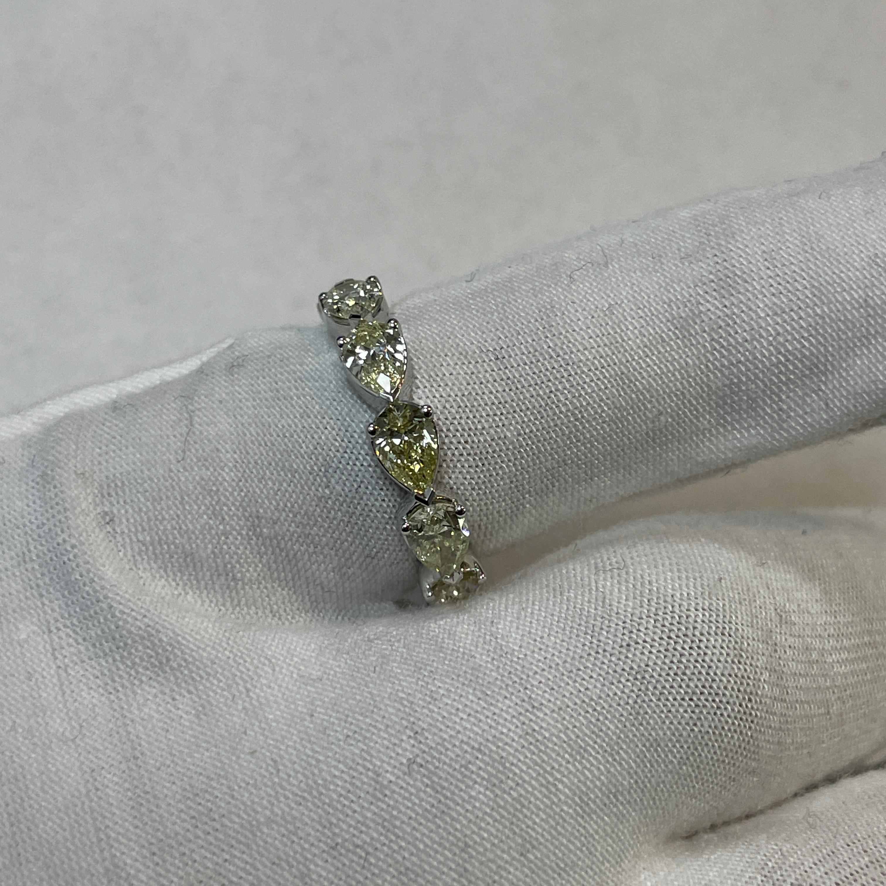 Fascia infinita con diamante a pera in oro bianco 14K in vendita 2
