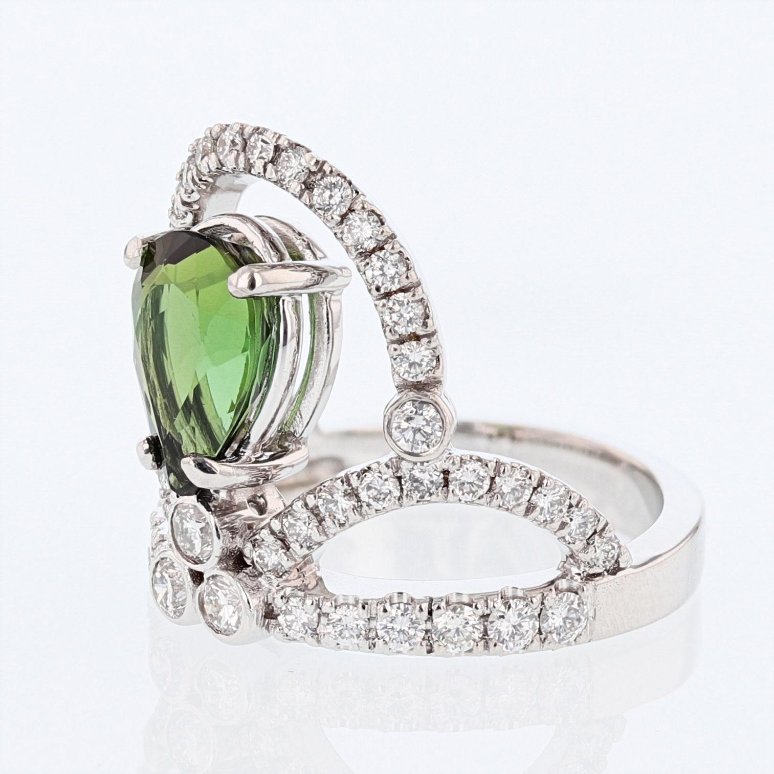 Taille poire Bague diadème en or 14 carats en forme de poire avec tourmaline verte de 2,25 carats et diamants en vente