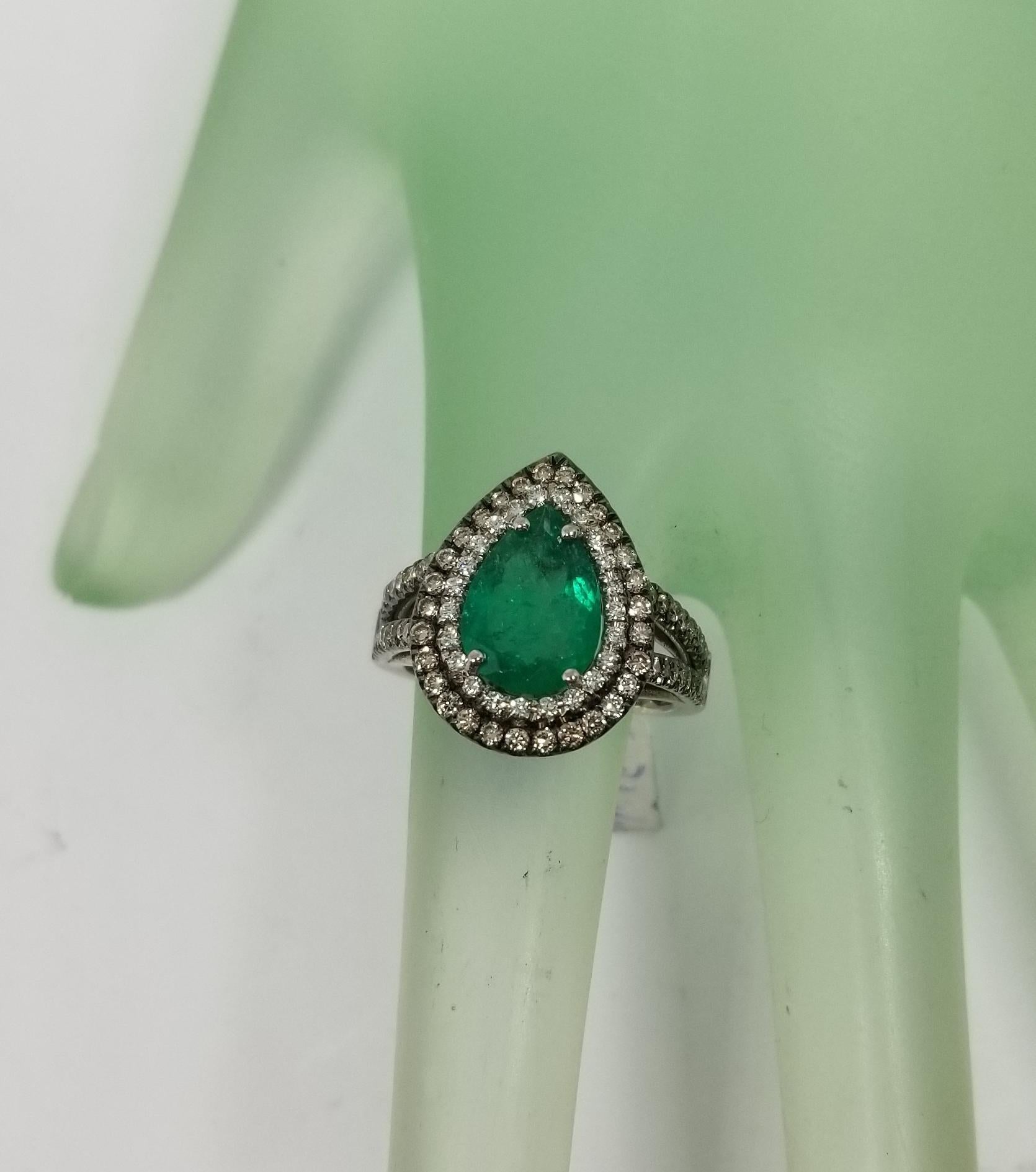 14 Karat White Gold Pear Shape Emerald and Diamond Double Halo Ring In New Condition In Los Angeles, CA