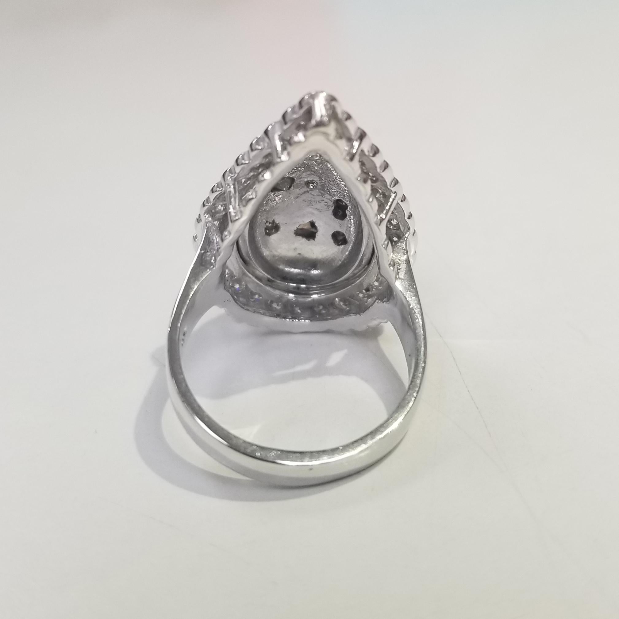 Round Cut 14 Karat White Gold Pear Shape Setting with Natural Brown and White Diamonds For Sale