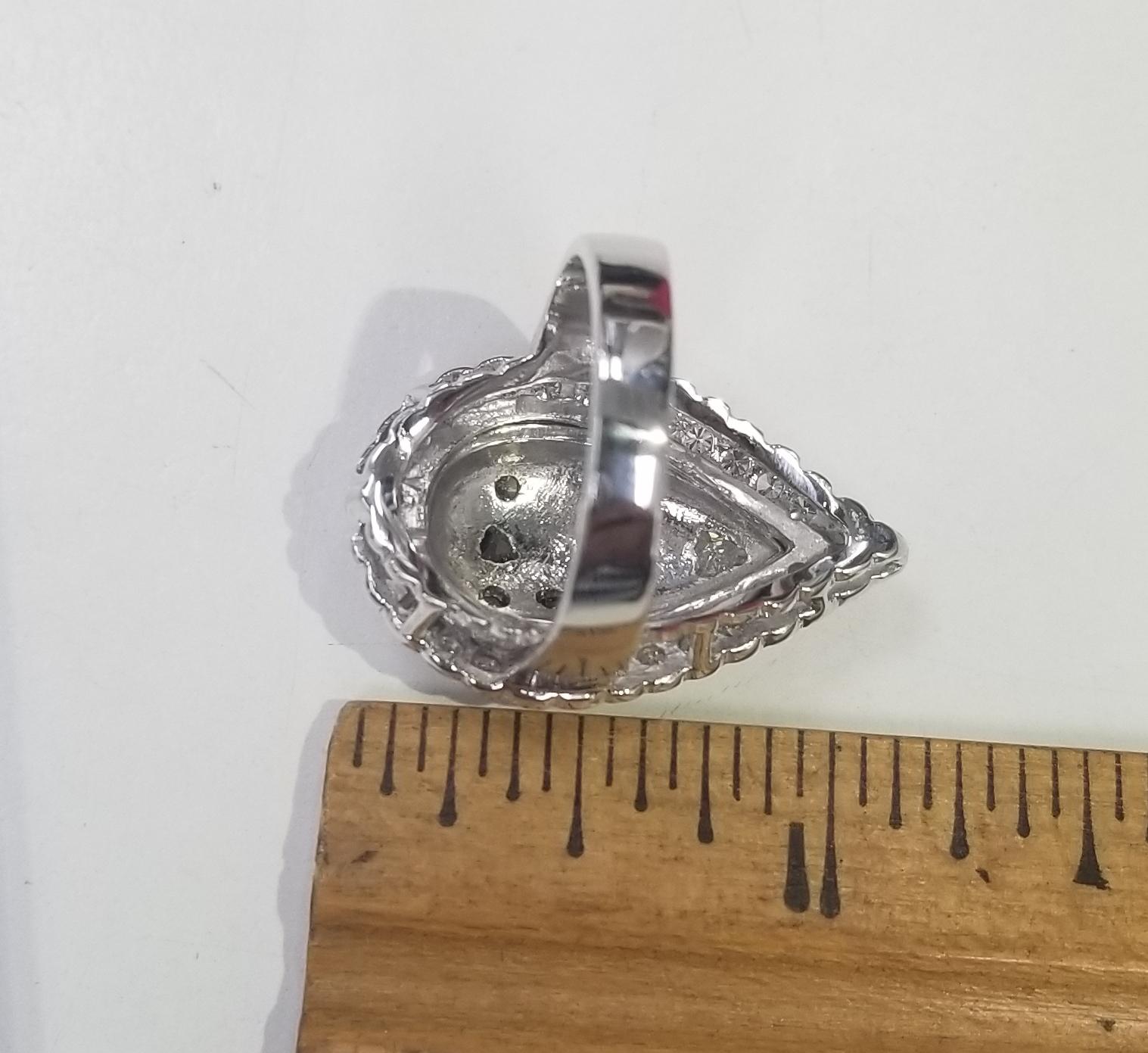 14 Karat White Gold Pear Shape Setting with Natural Brown and White Diamonds In New Condition For Sale In Los Angeles, CA