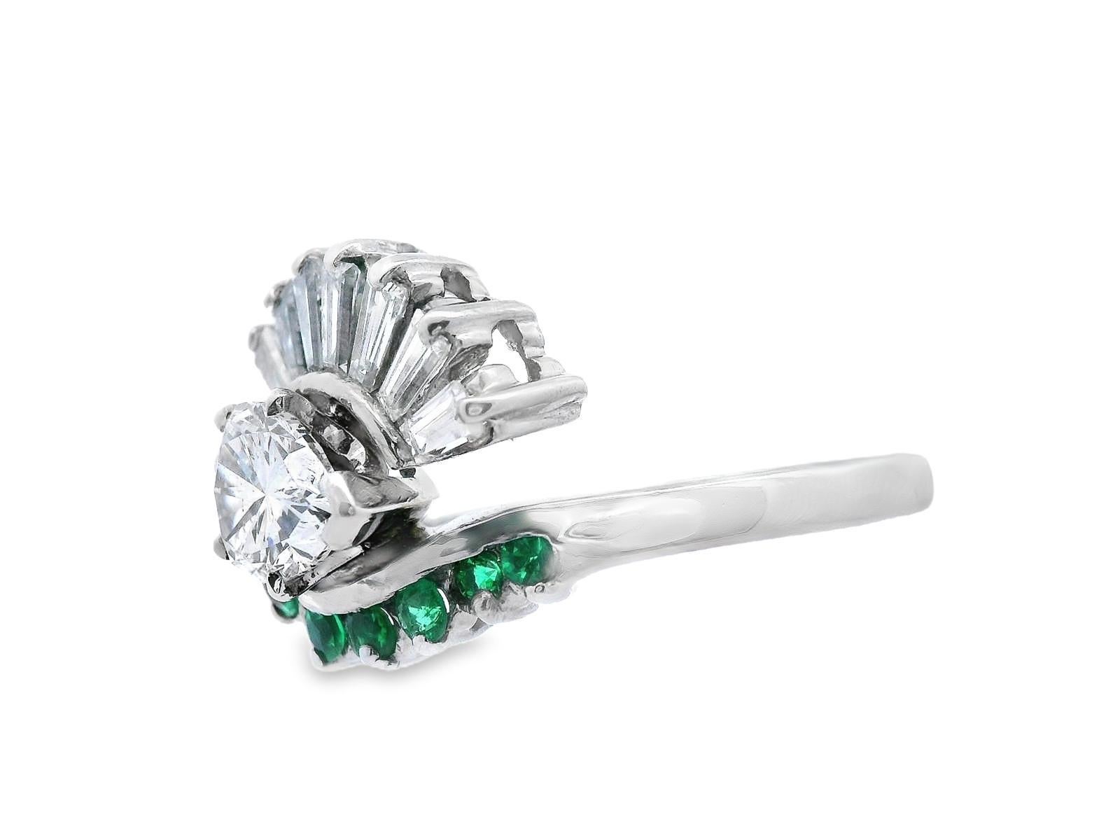 14k Weißgold Birnenförmiger Diamant- und Smaragdring mit GIA-Bericht im Angebot 3