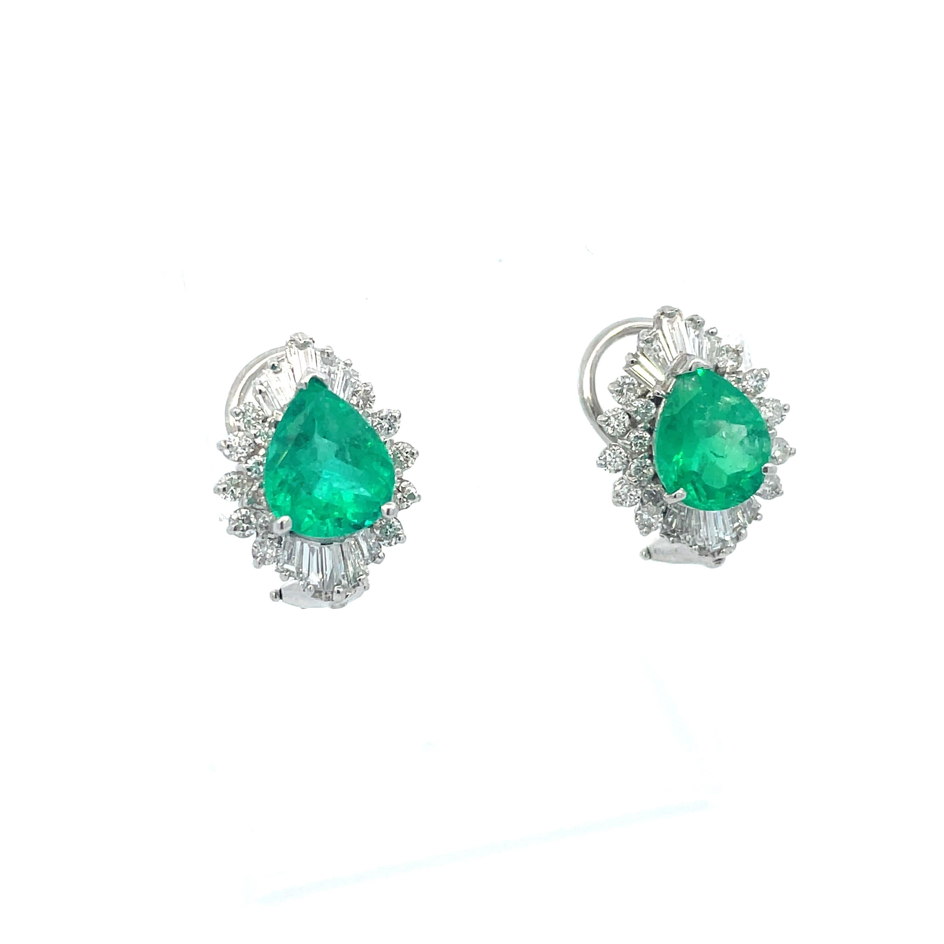 Contemporary 14K White Gold Pear Shaped Emerald and Diamond Earrings with AGL Report For Sale