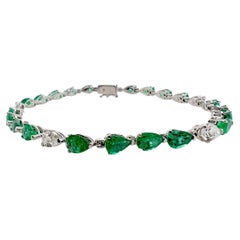 14k White Gold Pear Shaped Emerald & Diamond Tennis Bracelet