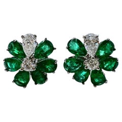 14k White Gold Pear Shaped Emeralds Earrings with Diamonds