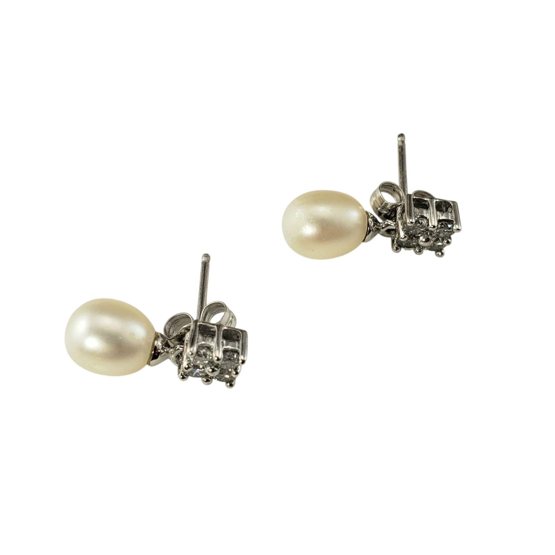 Orecchini con perle e diamanti in oro bianco 14K #22870 In condizioni buone in vendita a Washington Depot, CT