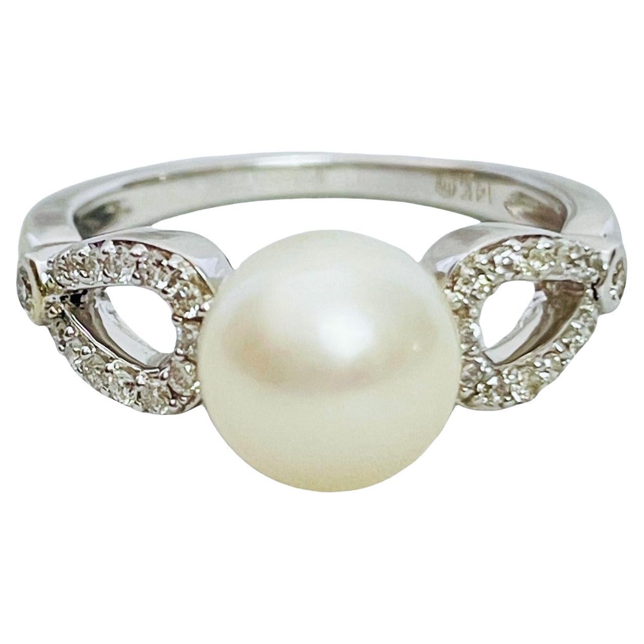 14mm white Pearl and Diamond Ring For Sale at 1stDibs