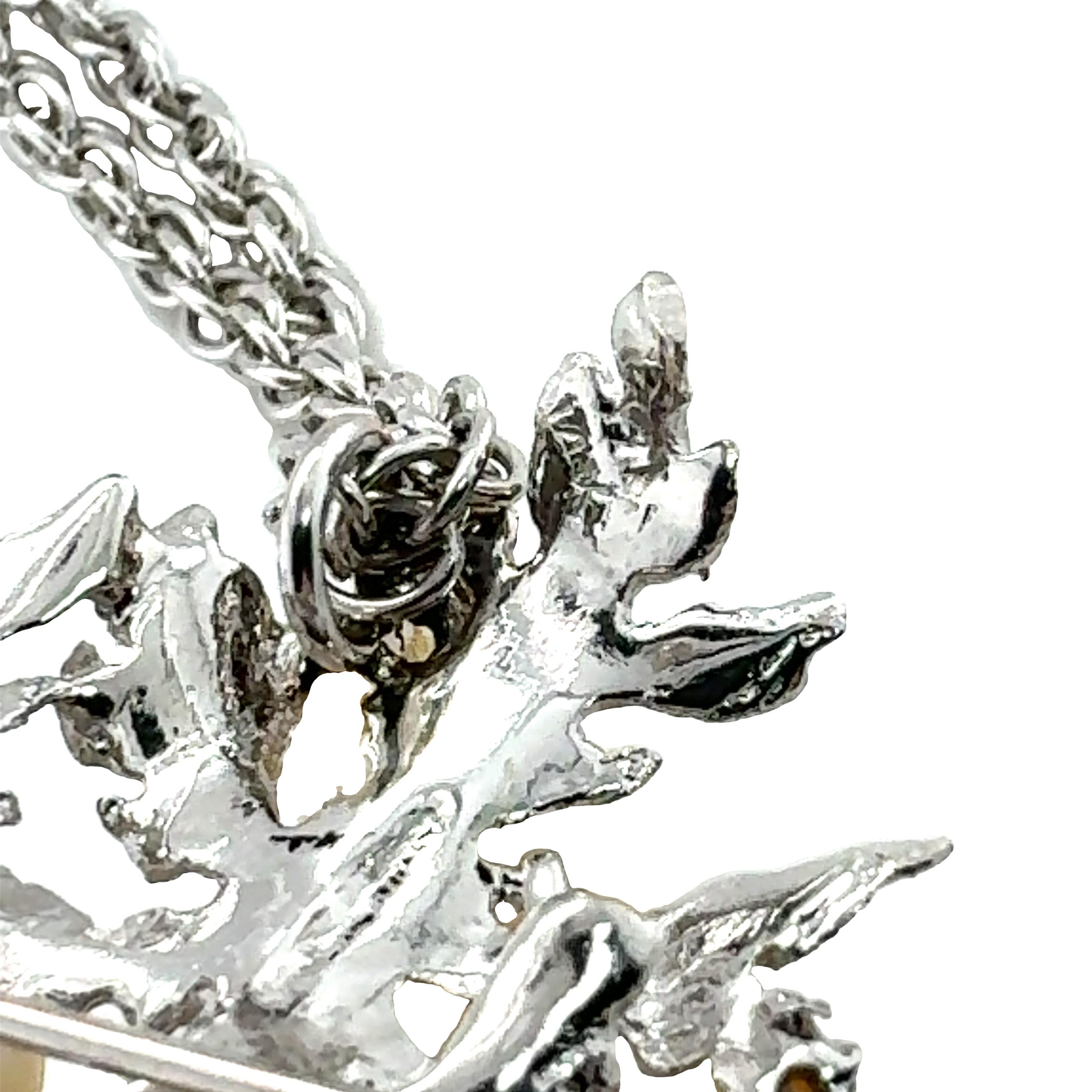 Ciondolo a grappolo di perle in oro bianco 14K In condizioni buone in vendita a Beverly Hills, CA