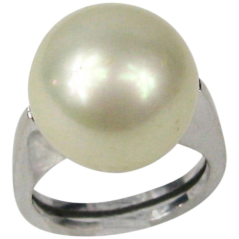  14K White Gold Pearl Modernist Ring For Sale