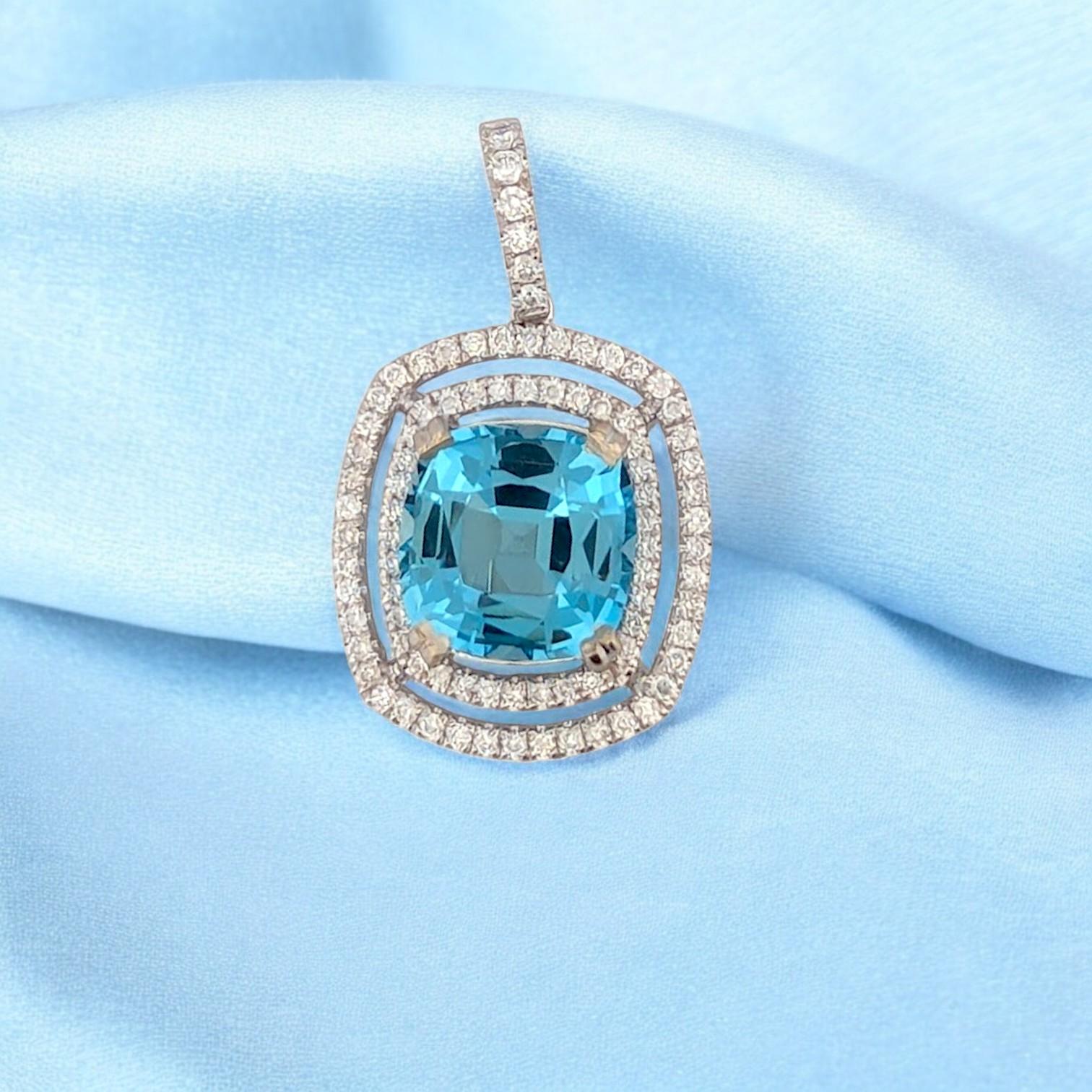 Taglio cuscino Ciondolo Lyra in oro bianco 14K con acquamarina taglio cuscino 3,00 CT in vendita