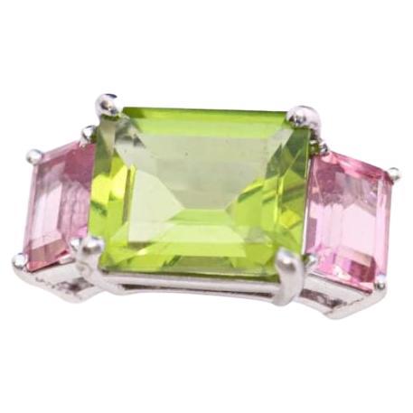Women's 14K White Gold Peridot and Pink Sapphire Ring For Sale