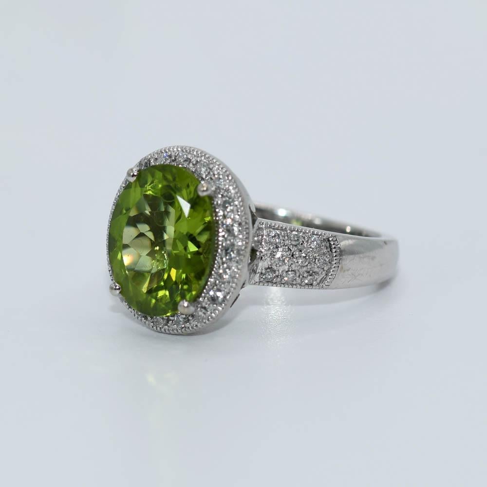 Oval Cut 14K White Gold Peridot & Diamond Ring, 4.8ct, 6.4g For Sale