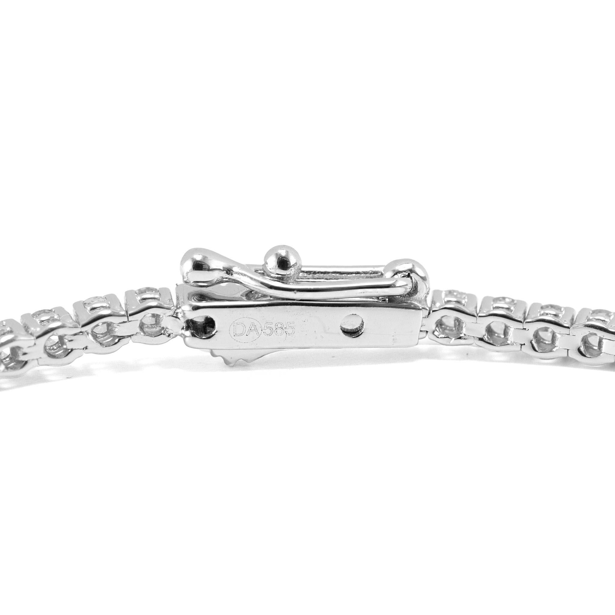 Or blanc 14K Petite 2.05ct. Bracelet de tennis à 4 branches avec diamants Excellent état - En vente à Houston, TX
