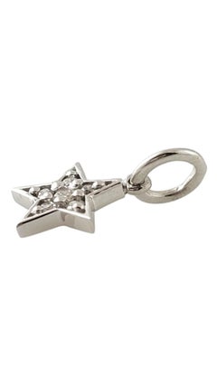 Petit pendentif étoile en or blanc 14 carats avec diamants n°16907