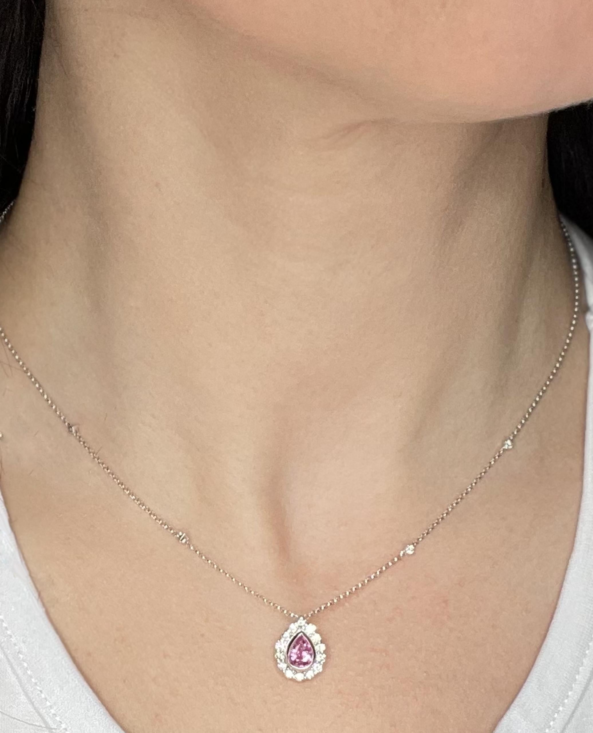 14k White Gold Pink Sapphire and Diamond Halo Necklace In New Condition For Sale In Old Tappan, NJ