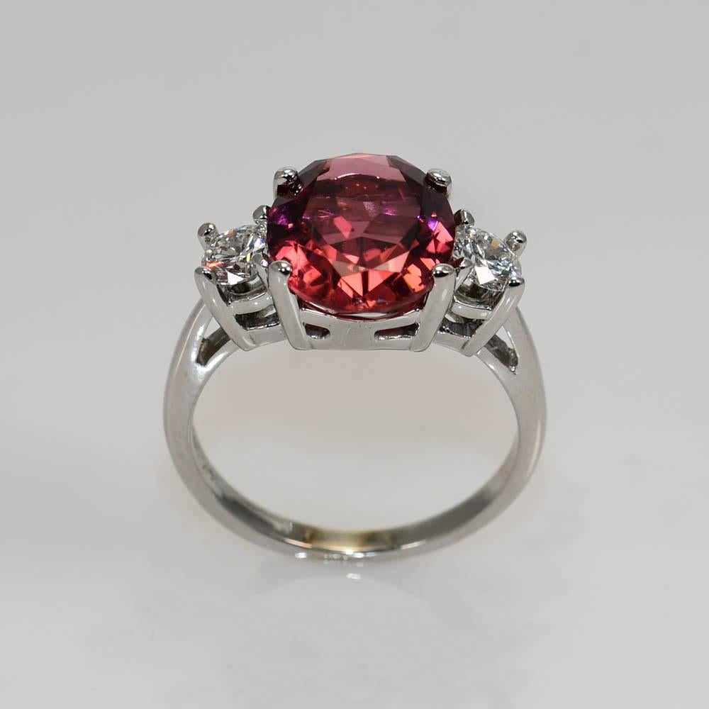 Anello con tormalina rosa e diamanti in oro bianco 14K 4,9g in vendita 2