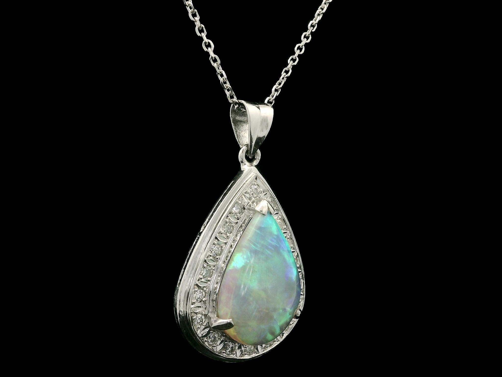 14k White Gold & Platinum 3.79ctw Tear Drop Pear Opal Diamond Pendant Necklace In Excellent Condition For Sale In Montclair, NJ