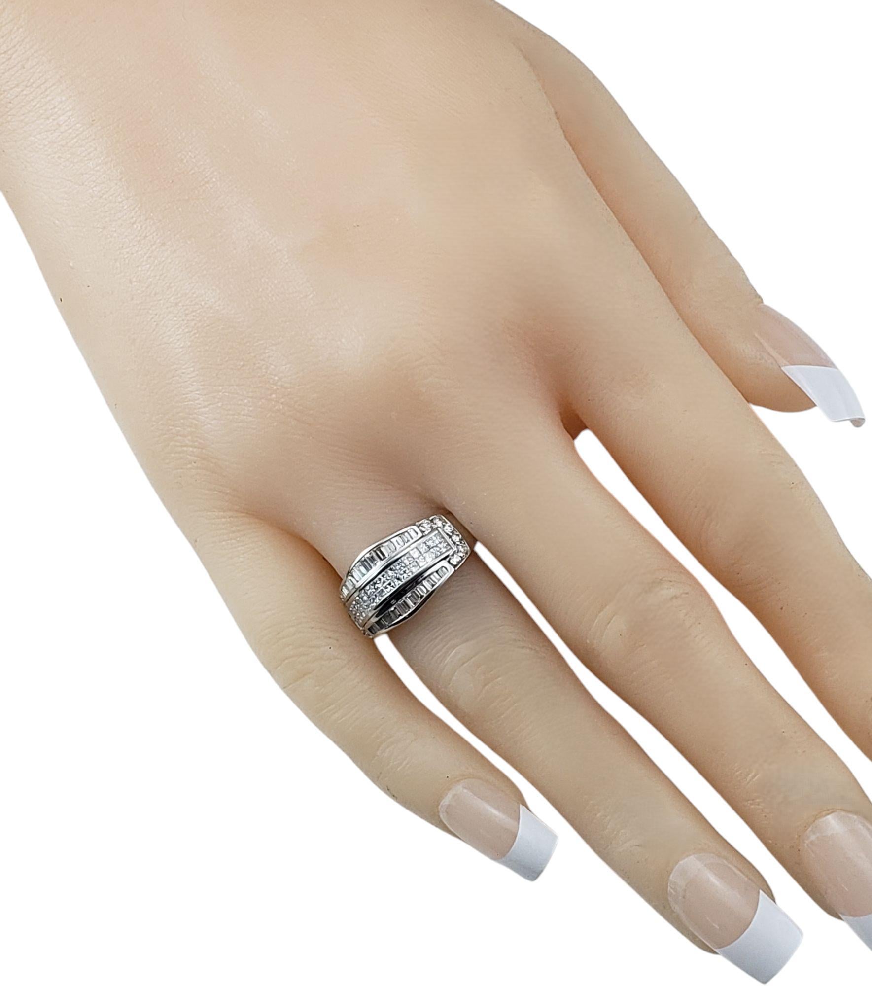 Women's 14K White Gold Princess and Baguette Cut Diamond Ring Size 5.75 #21212 For Sale