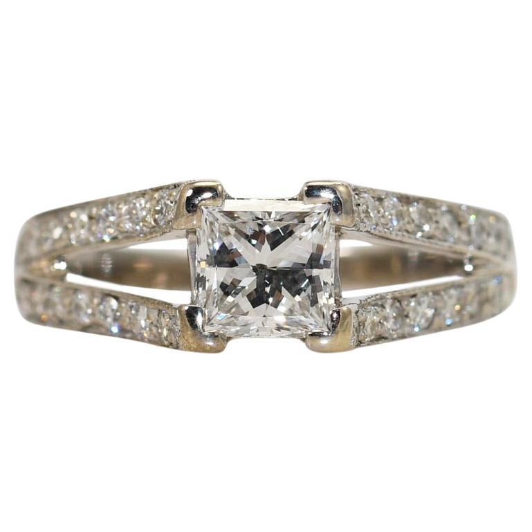 Bague en or blanc 14K diamant taille princesse .88ct, 3.9g