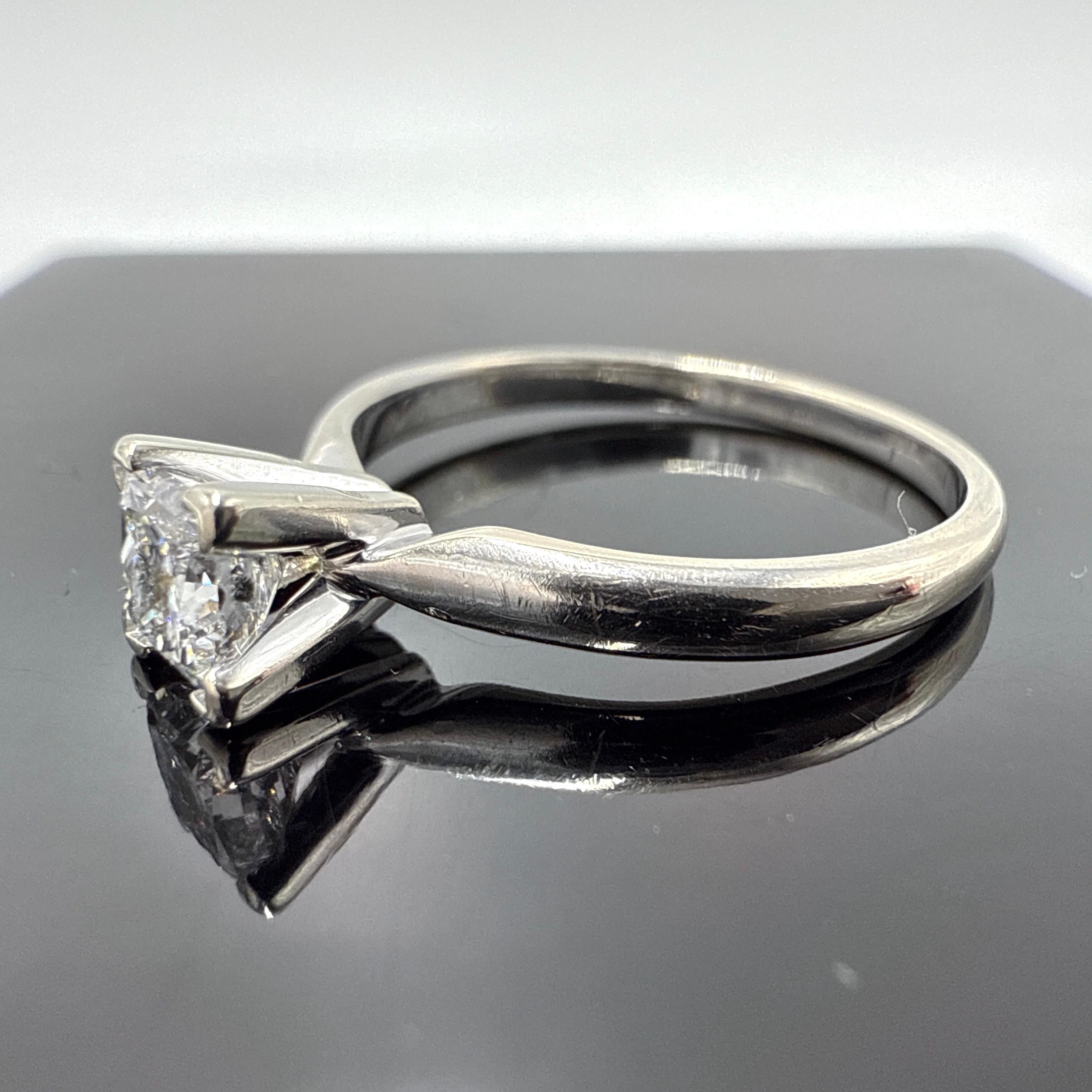 Taille princesse Bague de fiançailles en or blanc 14 carats diamant naturel taille princesse - 0,56 carat en vente
