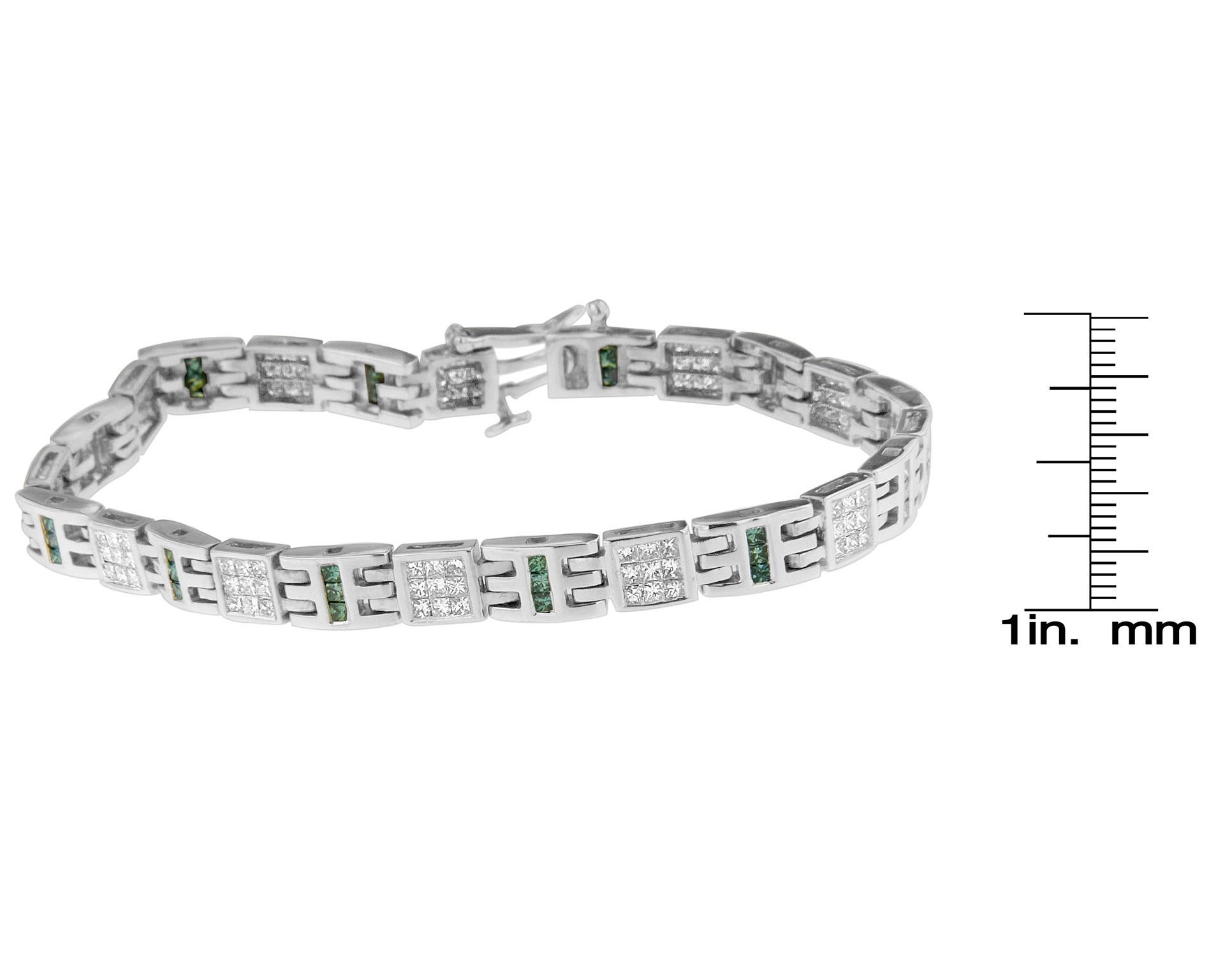 14 Karat Weißgold Tennisarmband mit weißen und blauen Diamanten im Prinzessinnenschliff im Zustand „Neu“ im Angebot in New York, NY