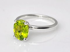 14K White Gold Radiant Oval Cut Peridot Solitaire Ring