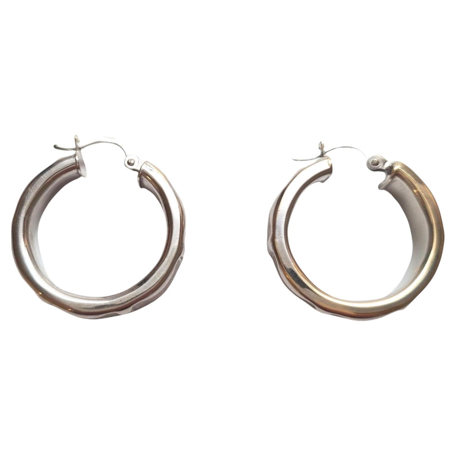 14K White Gold Ribbed Hoop Earrings #17625