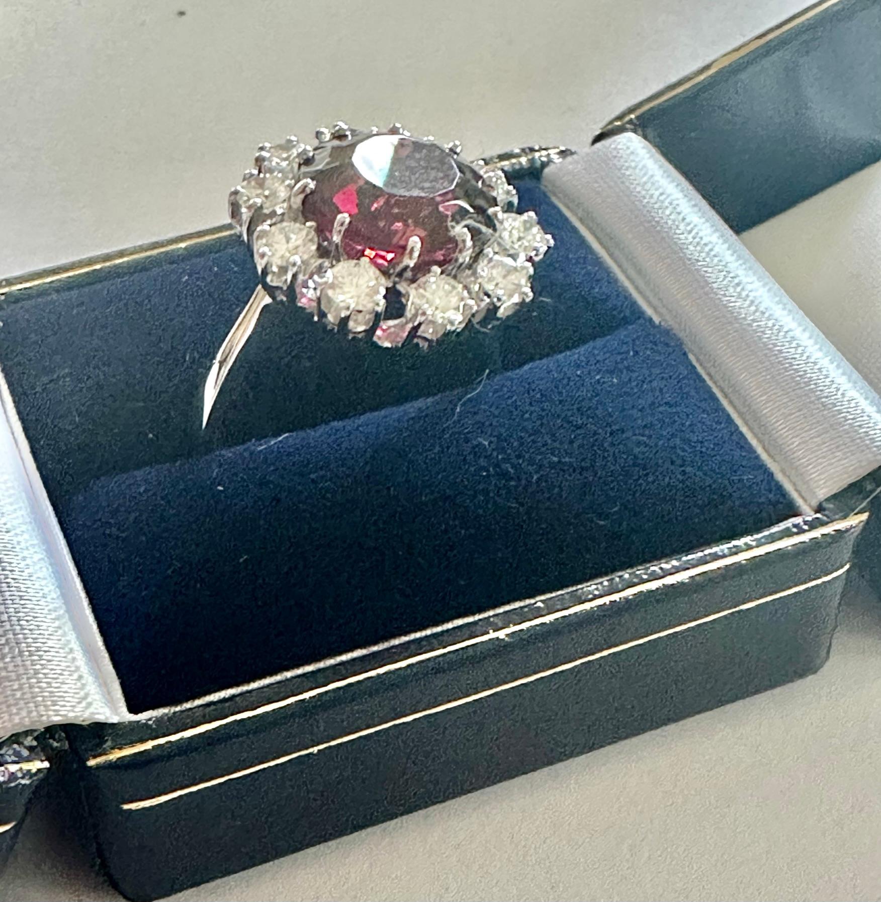 Anello in oro bianco 14k, rodolite: 8,08 carati e 10 diamanti da 1,23 carati in vendita 4
