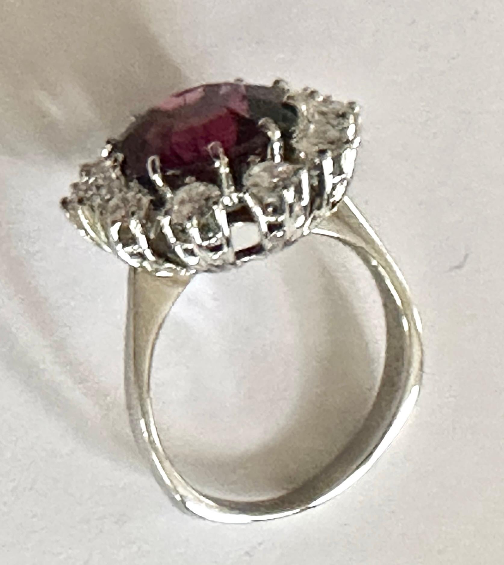 Anello in oro bianco 14k, rodolite: 8,08 carati e 10 diamanti da 1,23 carati in vendita 6