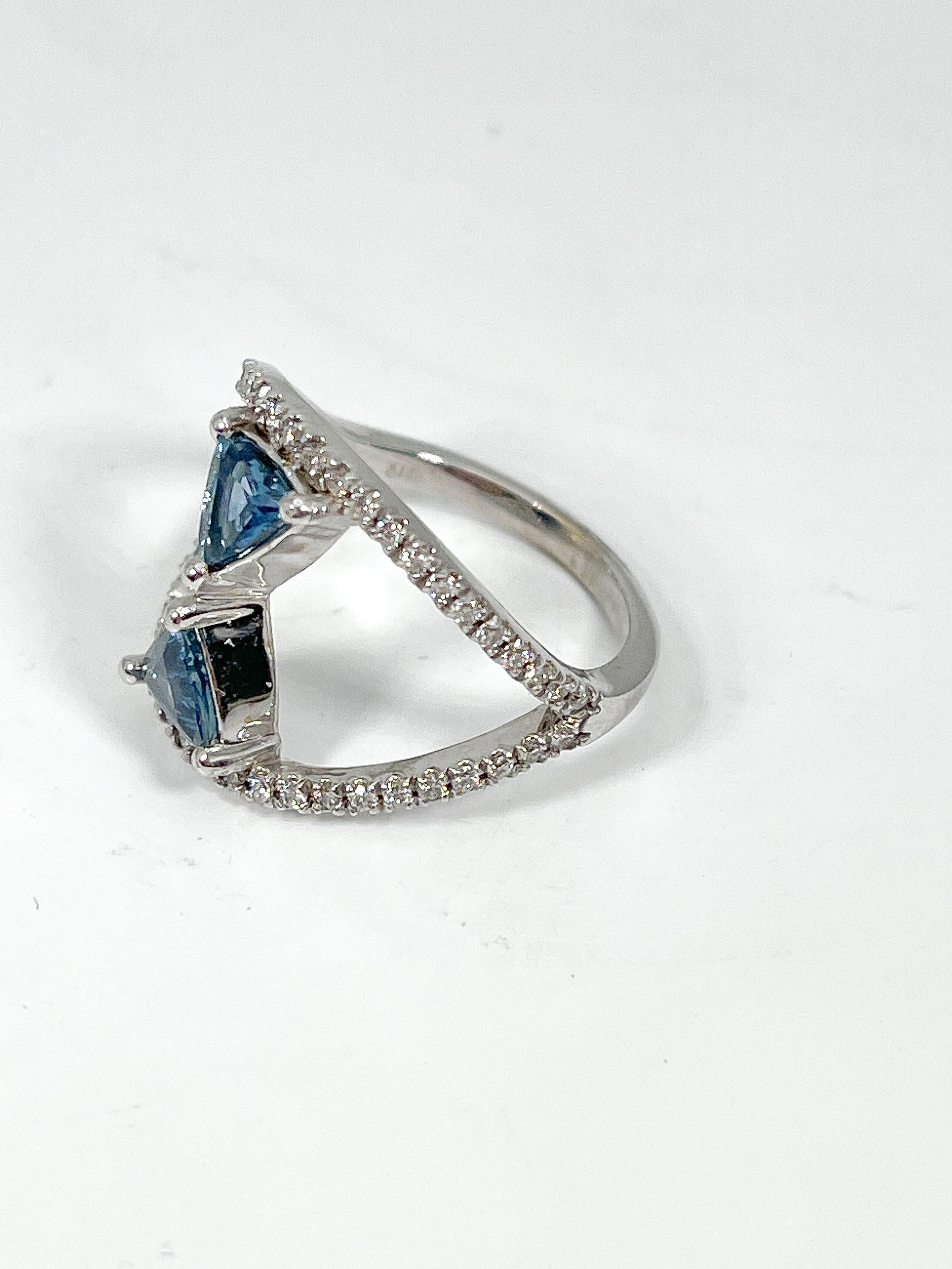 14K White Gold Ring w/ Two Trillion Sapphires 1.00 CTW and Diamonds .50 CTW In Excellent Condition For Sale In Stuart, FL