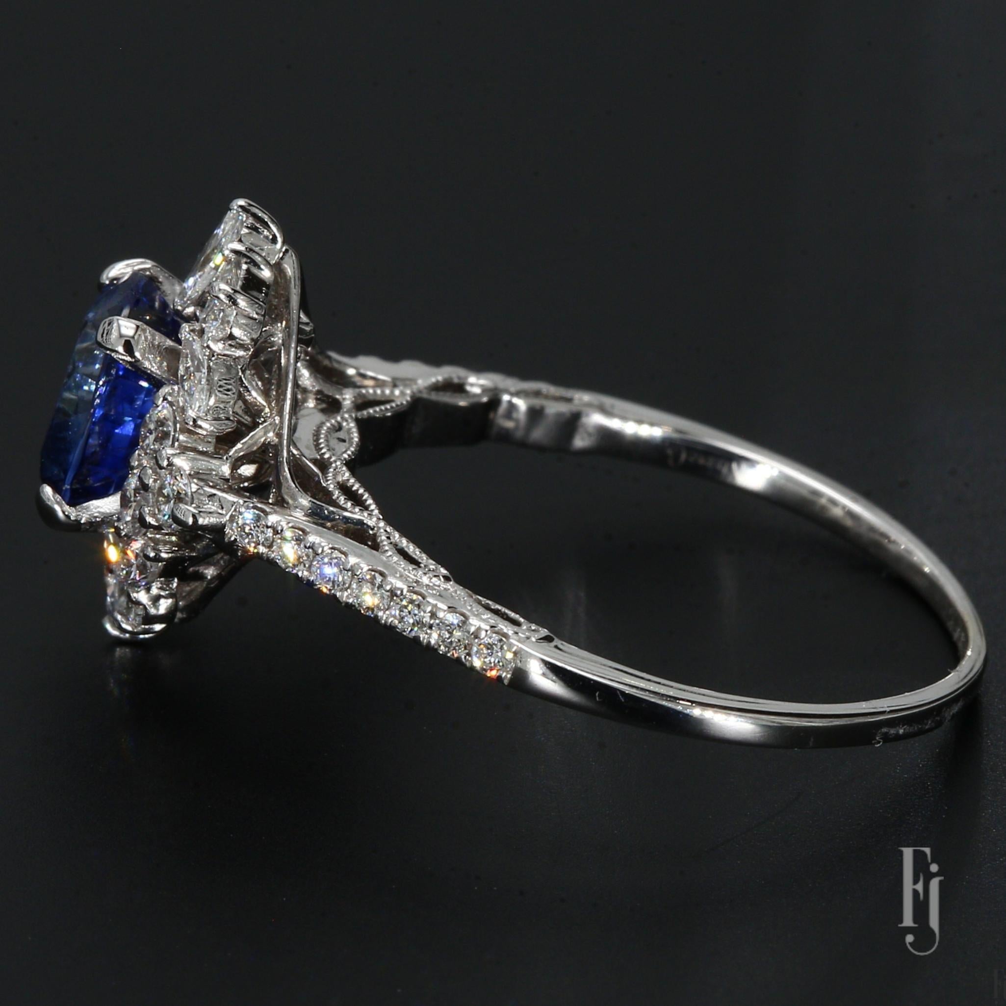 Hier ist ein 14k Weißgold Ring mit einem ~1.2ct. Ovaler blauer Laborsaphir in der Mitte und mehrere weiße Diamanten mit verschiedenen Schliffen.

Ring Größe 8.25
Gesamtgewicht - 4,0 g