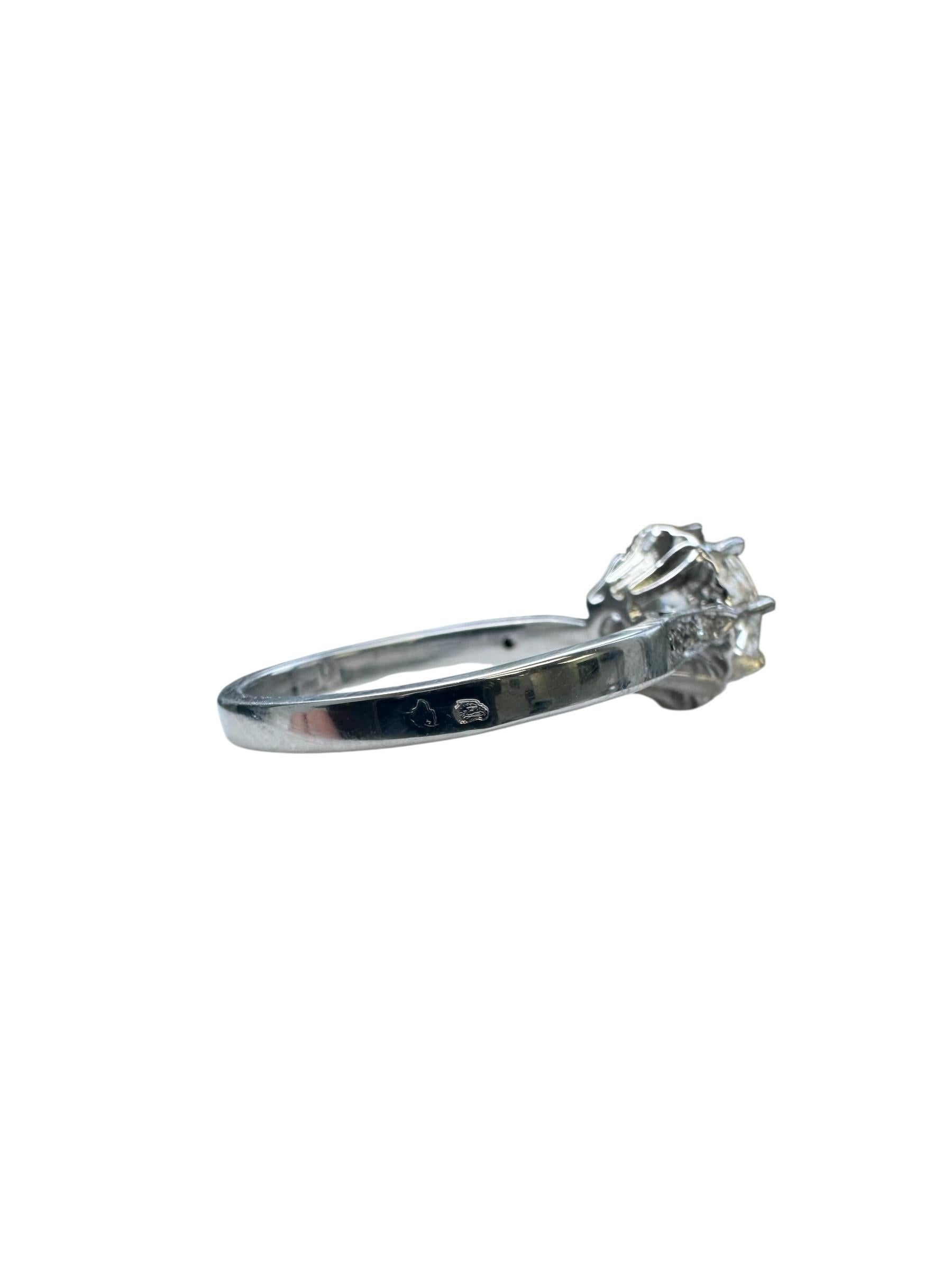Taglio brillante Anello in oro bianco 14K con diamante marrone chiaro taglio Brilliante da 1,71 carati in vendita