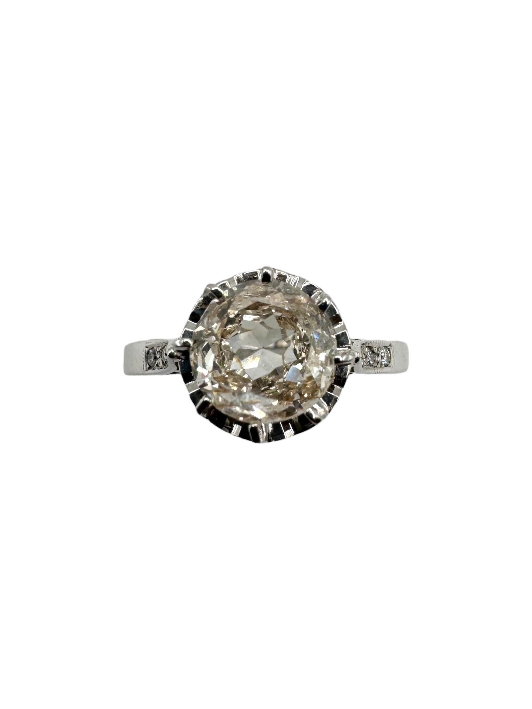 Anello in oro bianco 14K con diamante marrone chiaro taglio Brilliante da 1,71 carati in vendita 3