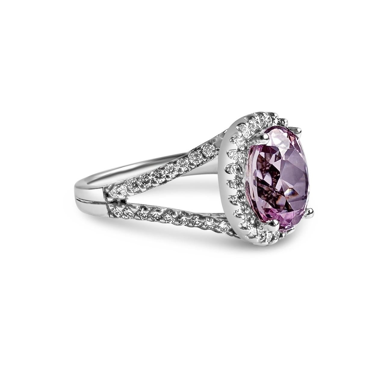 Modern 14K White Gold Ring with 68 Round 1.2mm Diamonds & Oval Pink Kunzite by Manart For Sale