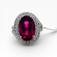 Anello in oro bianco 14K con 7,00 Ct. Rubellite e diamanti. (Taglia 6,75)