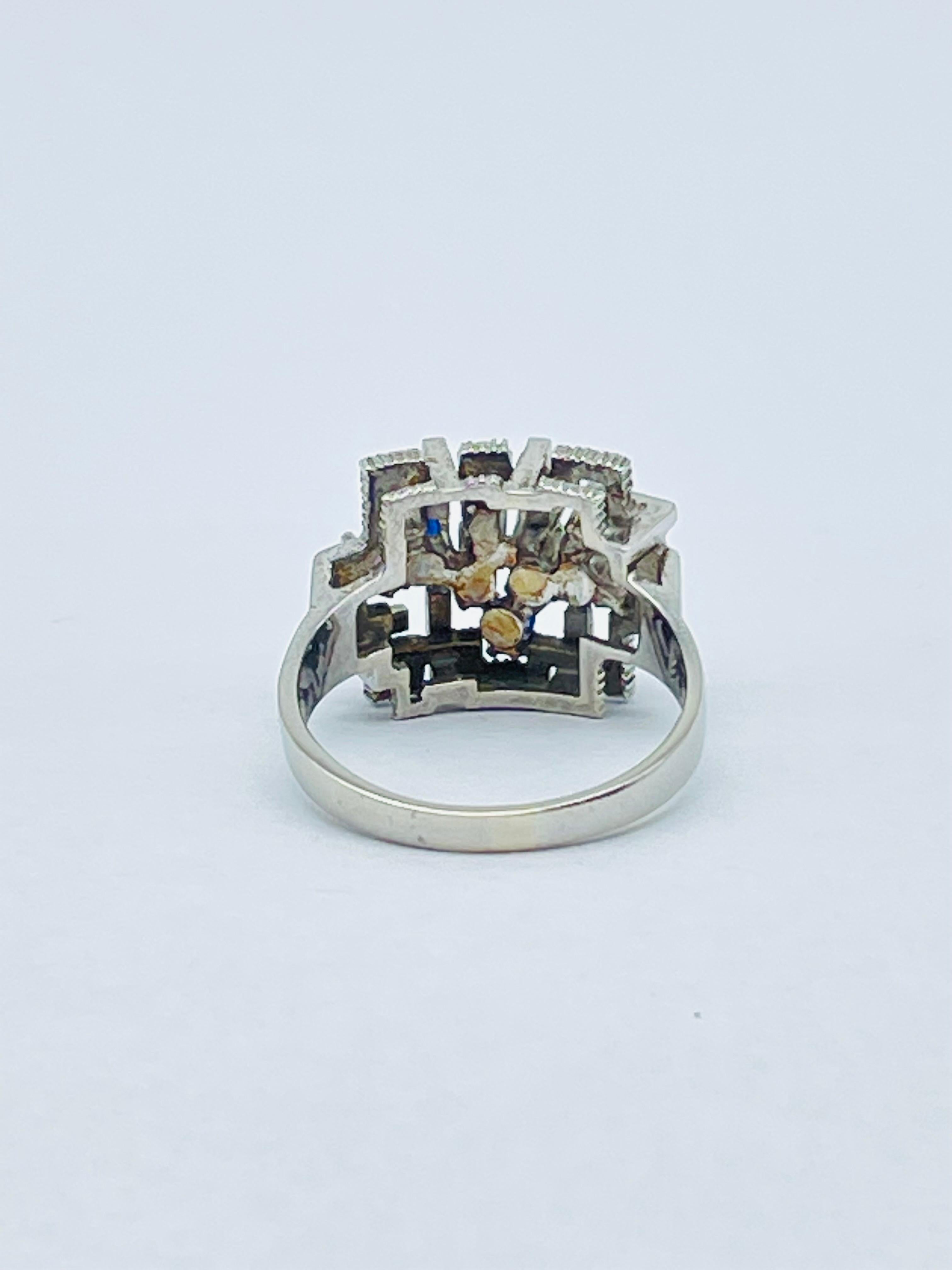 14k White Gold Ring with Diamonds and Sapphires In Good Condition For Sale In Berlin, BE
