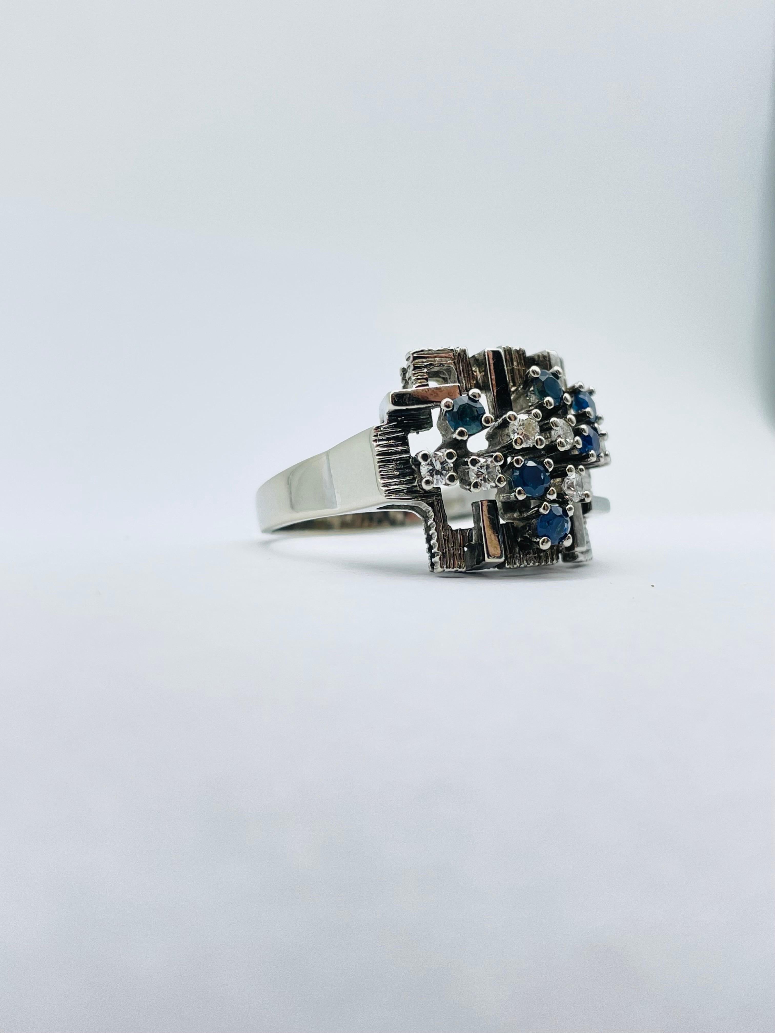 14k White Gold Ring with Diamonds and Sapphires For Sale 1