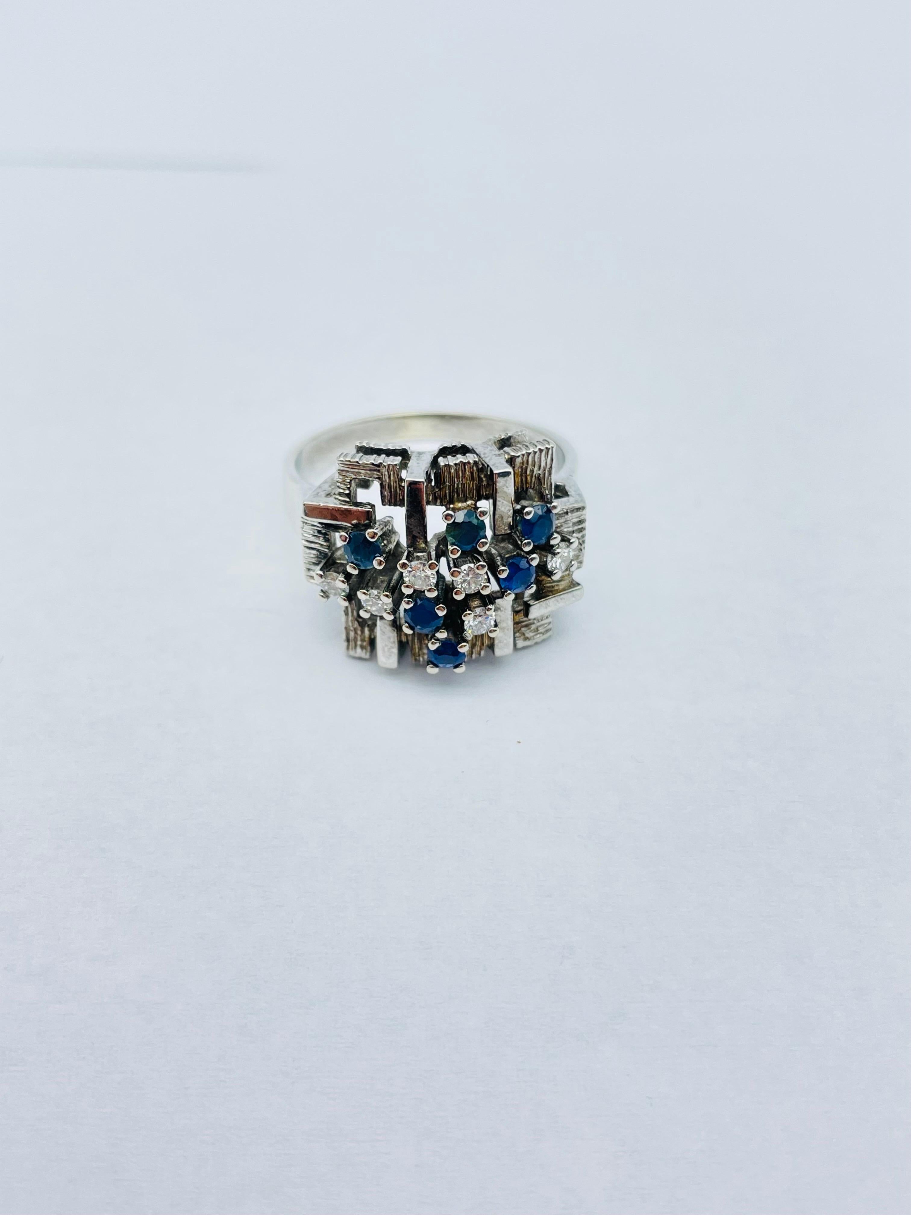 14k White Gold Ring with Diamonds and Sapphires For Sale 2