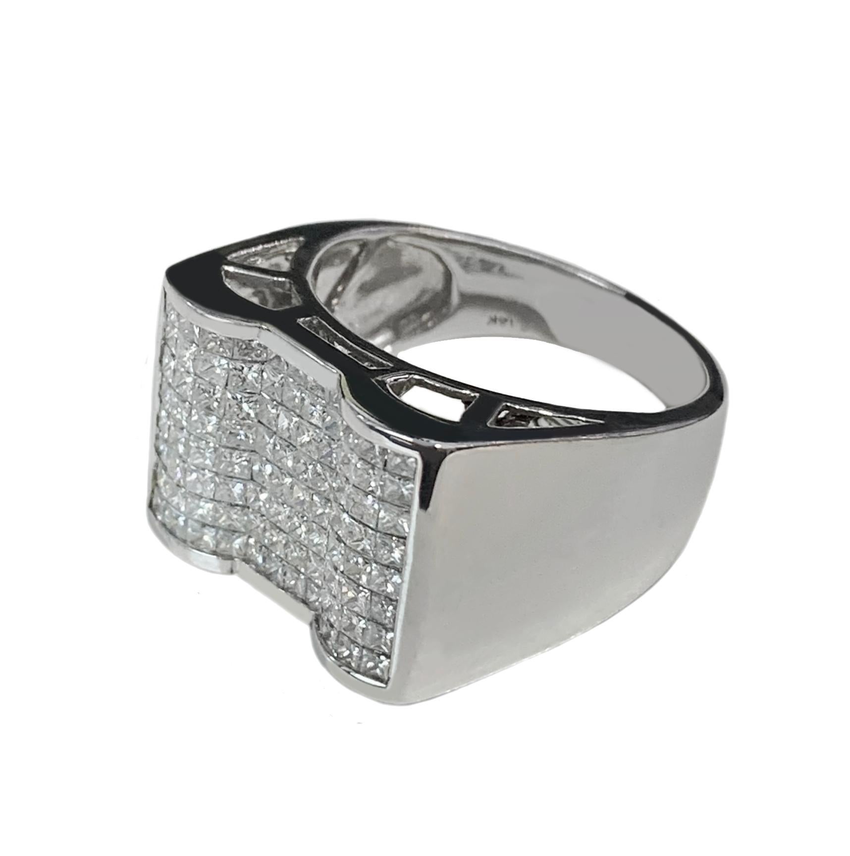 -Custom made

-14k White gold

-Ring size: 10.5

-Weight: 14.5gr

-Width: 0.6”

-Diamonds: 3.50ct, VS clarity, G color
