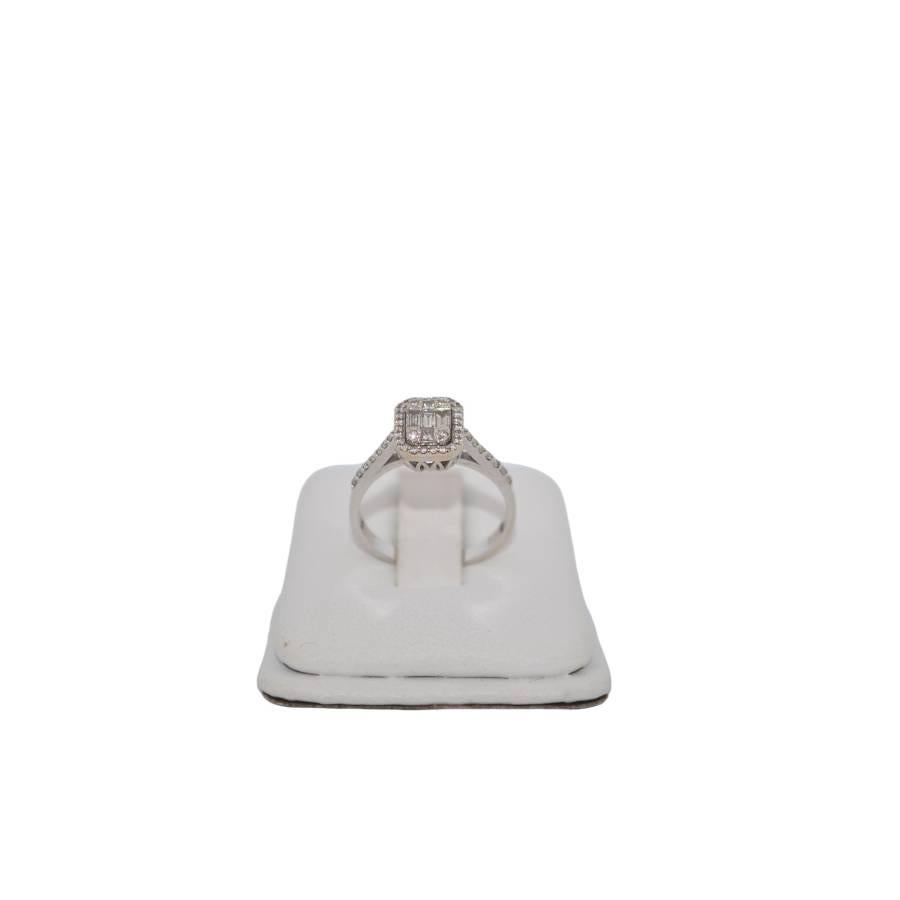 Bague en or blanc 14 carats avec diamants naturels Pour femmes en vente