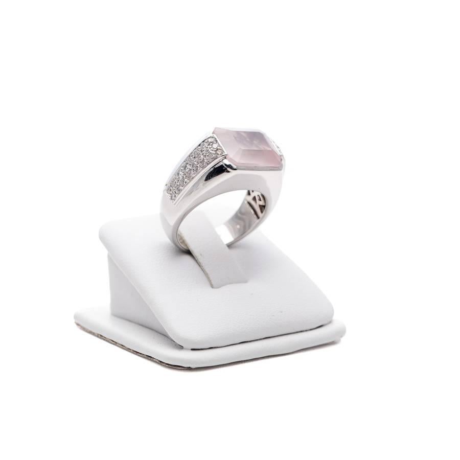 14K White gold ring with rose quartz and diamonds In Excellent Condition For Sale In București, RO