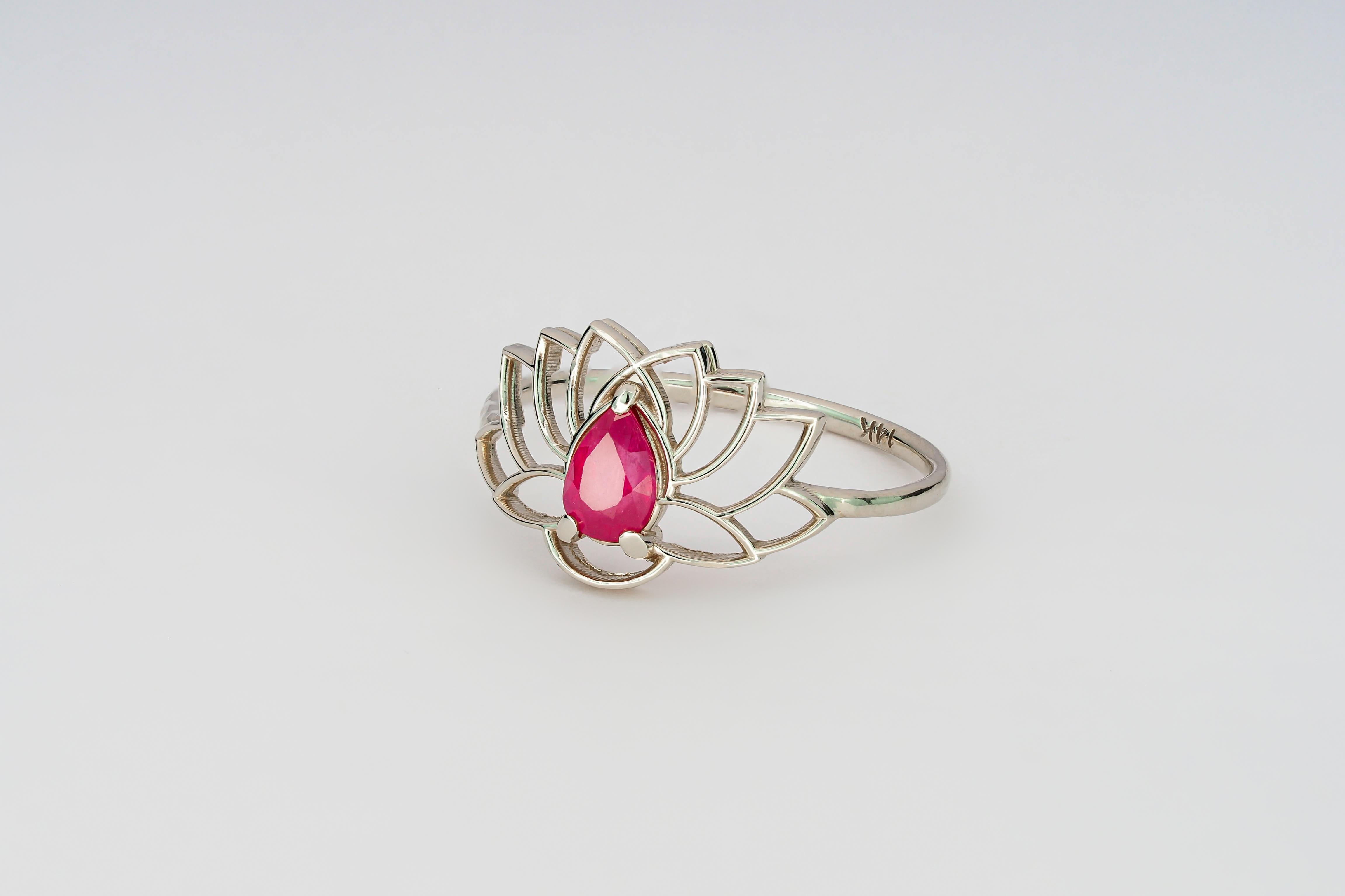 For Sale:  Pear ruby ring in 14 karat gold. Lotus ring with ruby 5