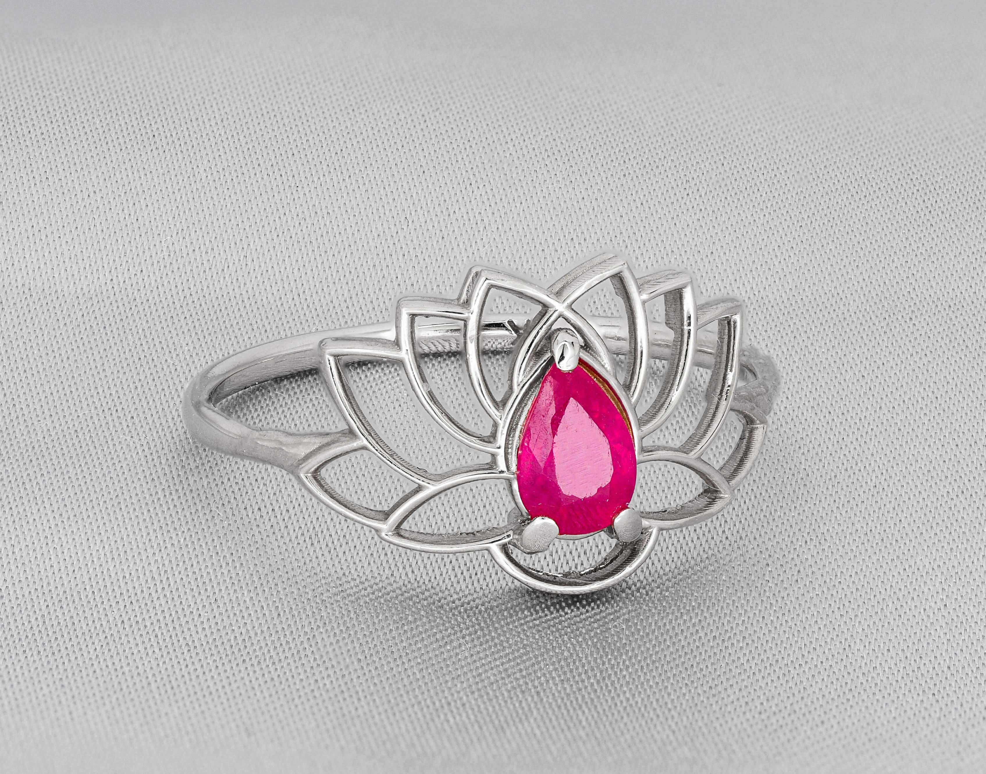 For Sale:  Pear ruby ring in 14 karat gold. Lotus ring with ruby 7