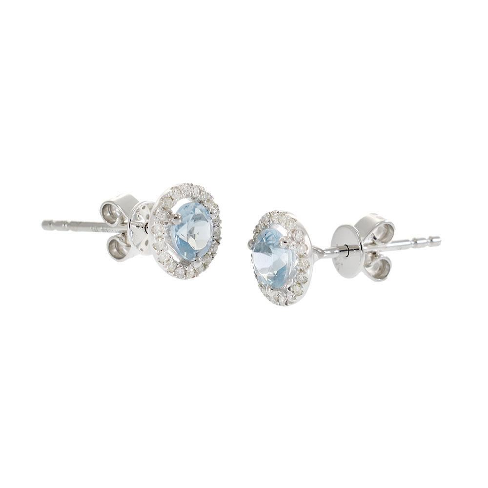 Taglio rotondo Orecchini a perno in oro bianco 14K con acquamarina rotonda e diamante in vendita