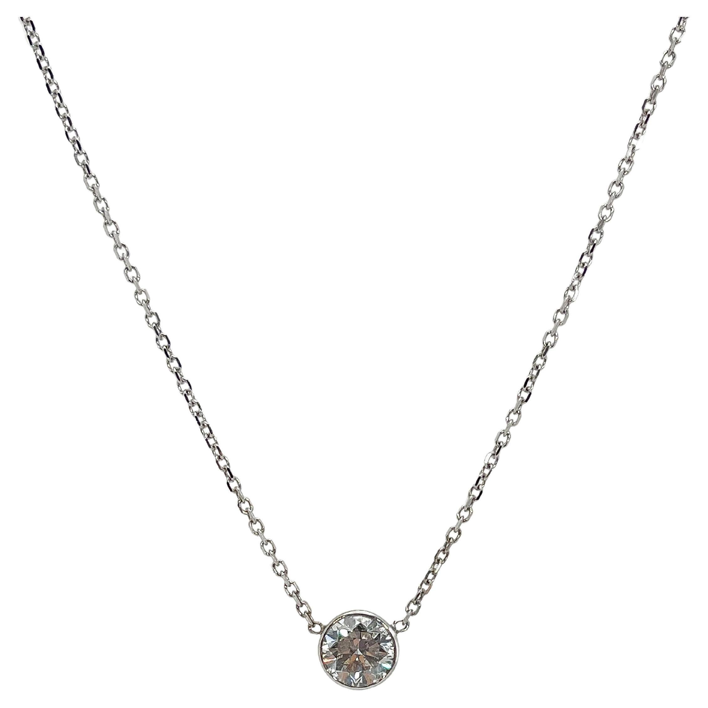 Collana con diamanti da 1,5 carati con castone rotondo in oro bianco 14K