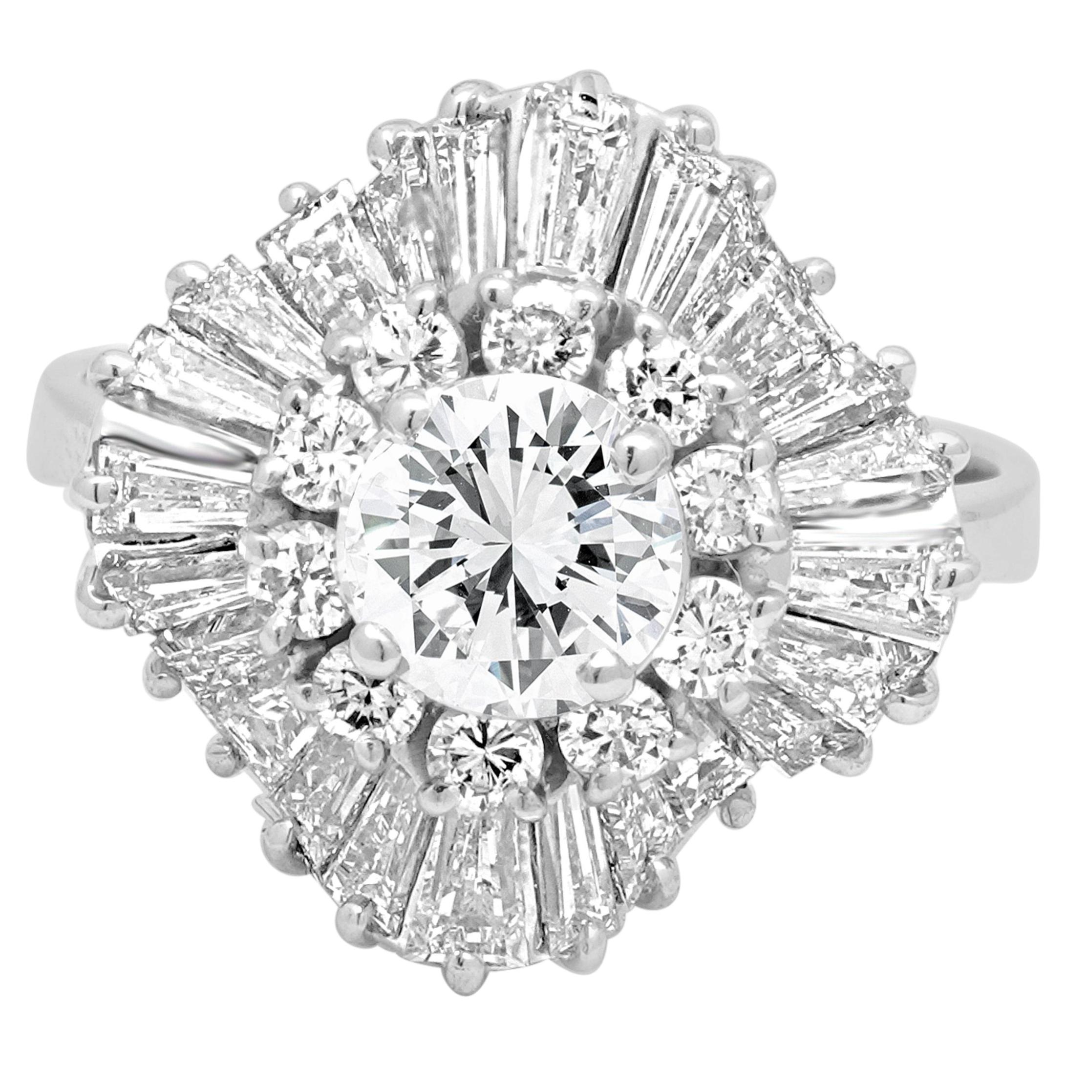 Anello ballerina in oro bianco 14 carati con diamanti taglio brillante rotondo e taglio baguette
