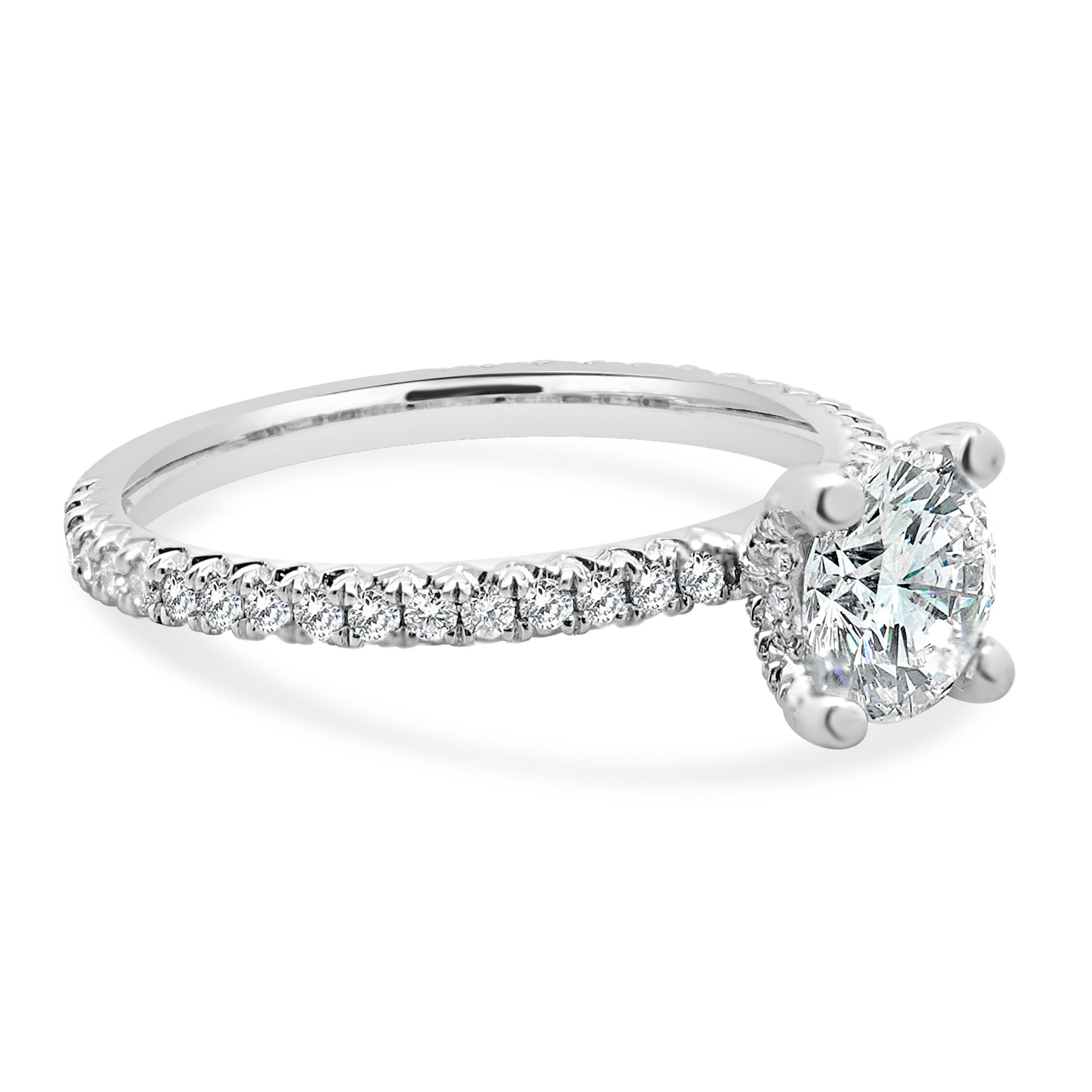 Bague de fiançailles en or blanc 14k avec diamant rond taillé en brillant Excellent état - En vente à Scottsdale, AZ